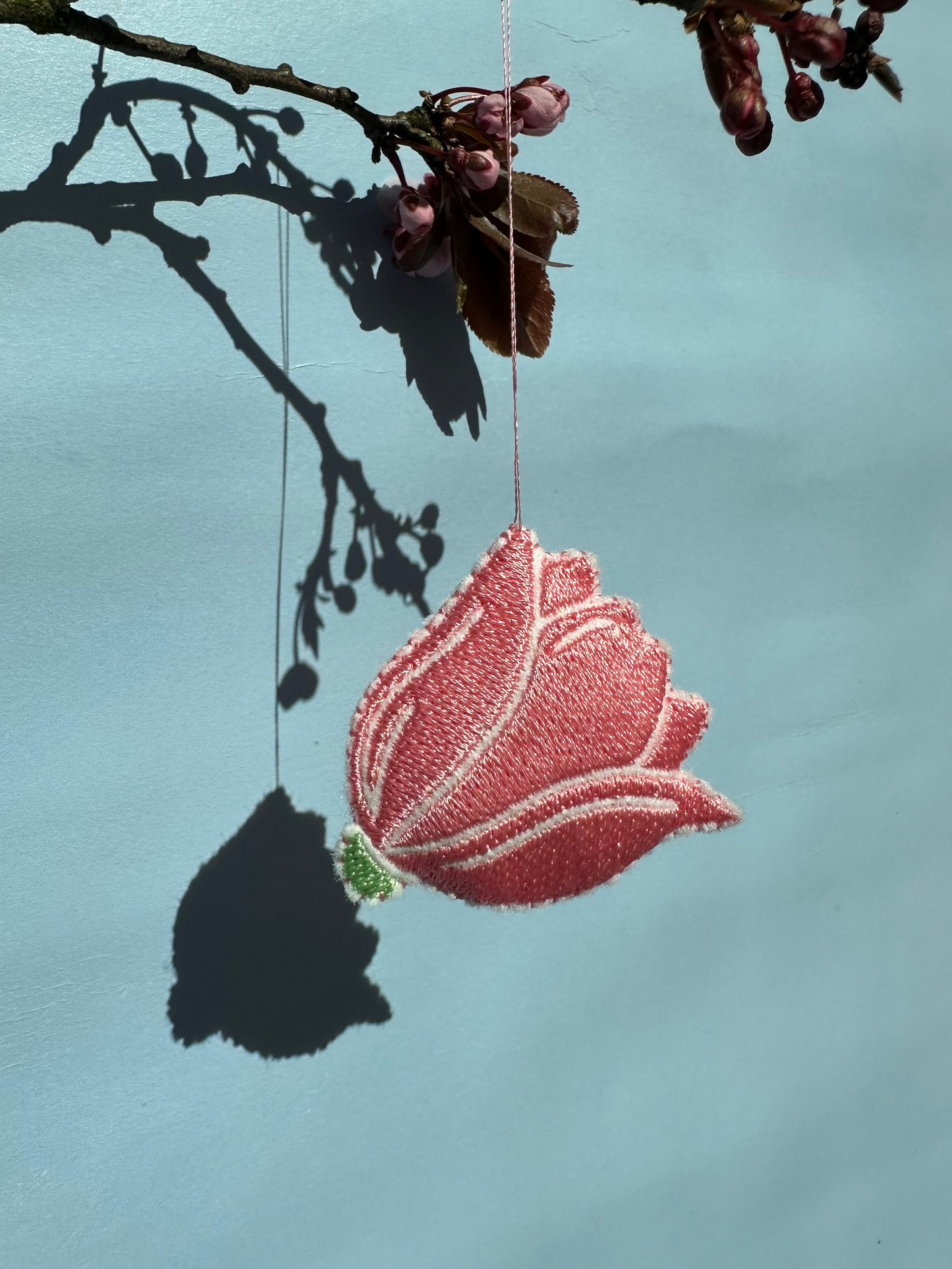 Håndsyet Tulipanophæng - lyserød