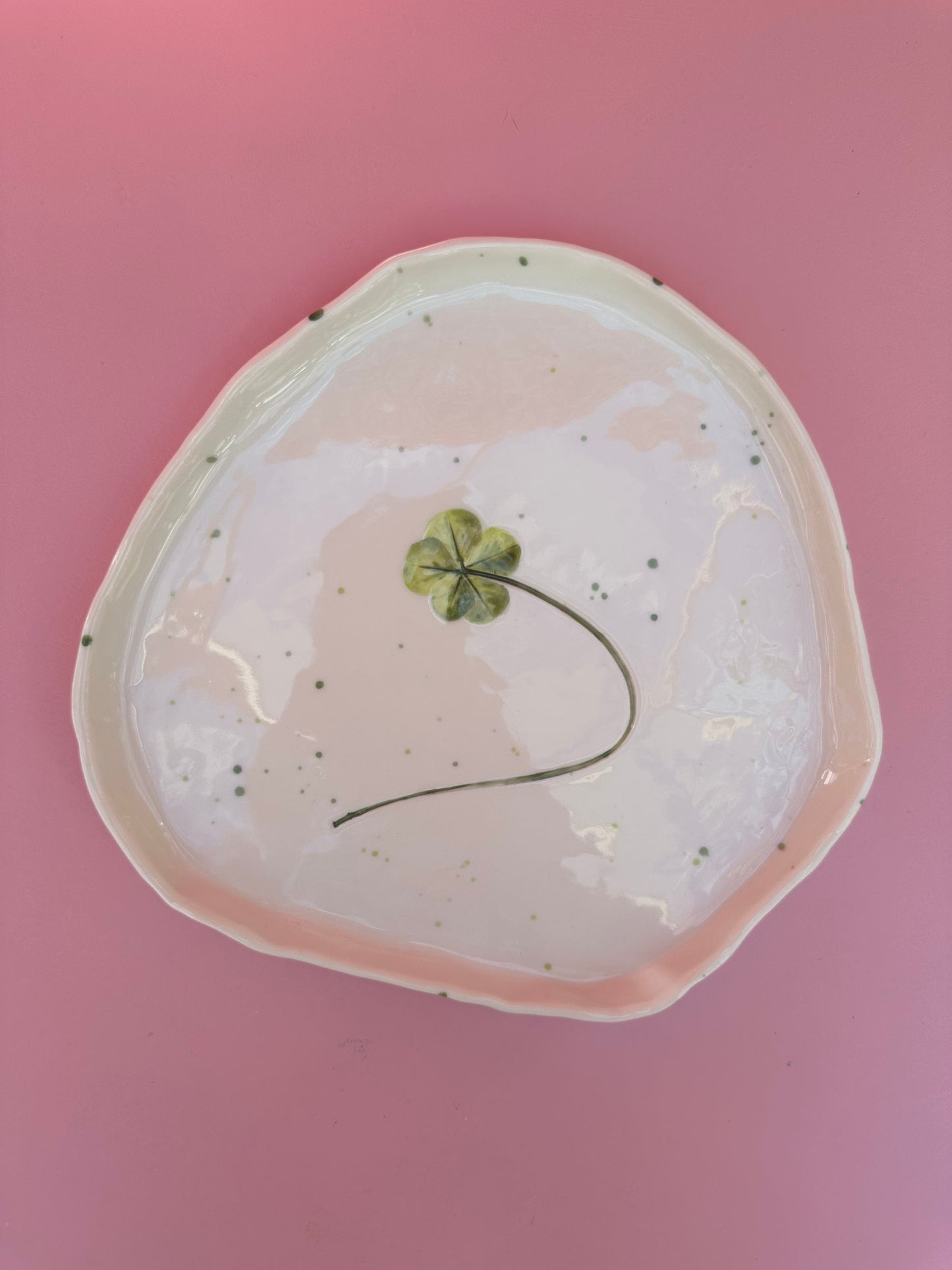 Porcelænsfad med aftryk fra 5-kløver #8