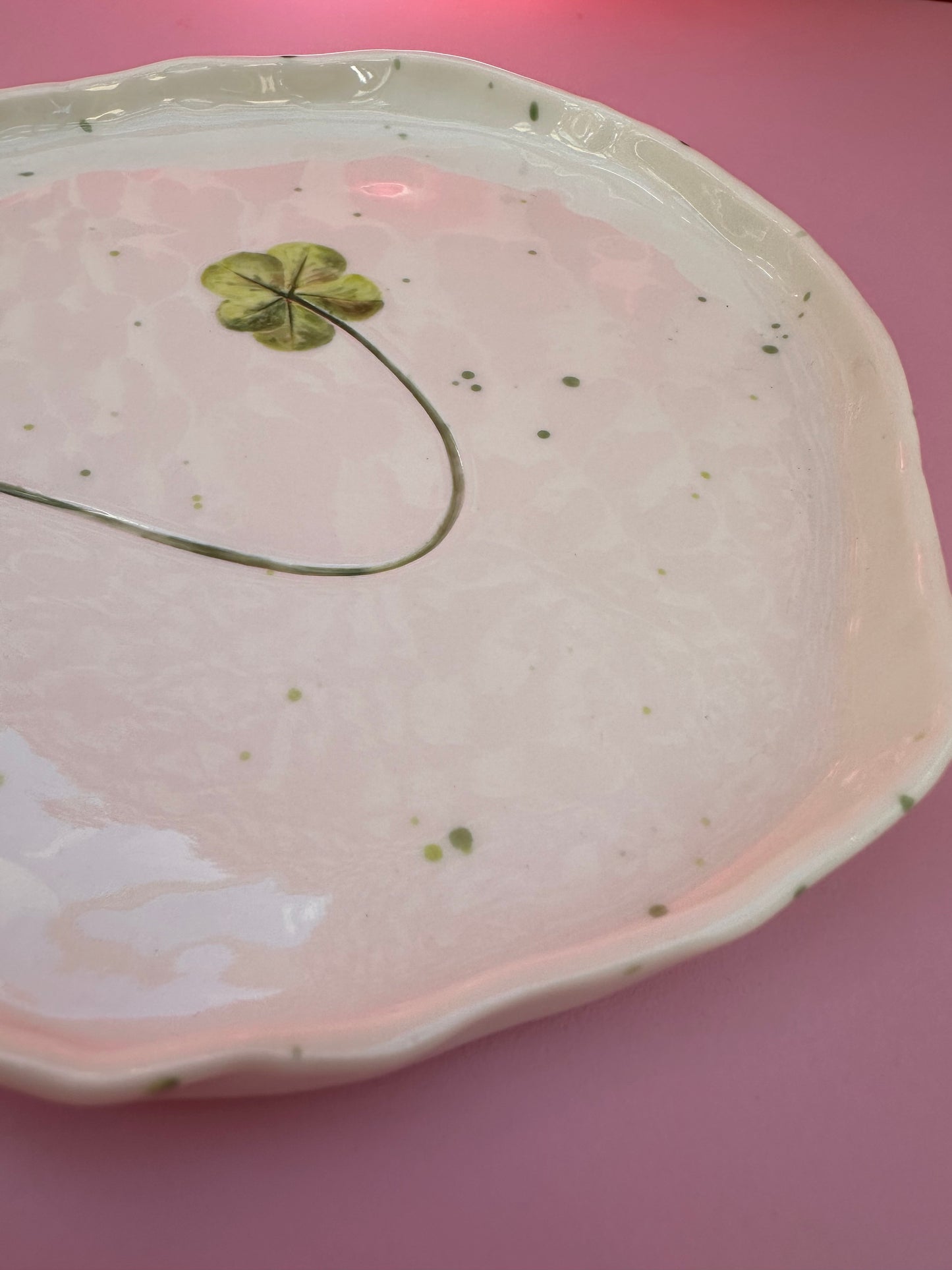 Porcelænsfad med aftryk fra 5-kløver #8
