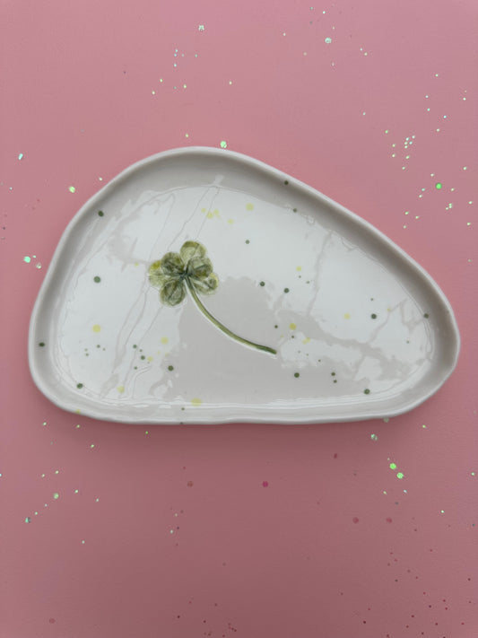 Porcelænsfad med aftryk fra 6-kløver #13